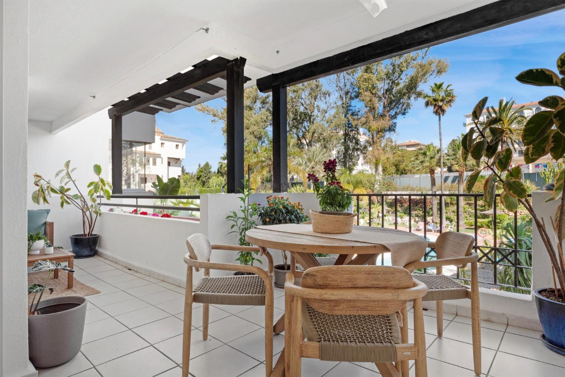 Charming And Spacious In Medina Garden - Puerto Banus Apartment *